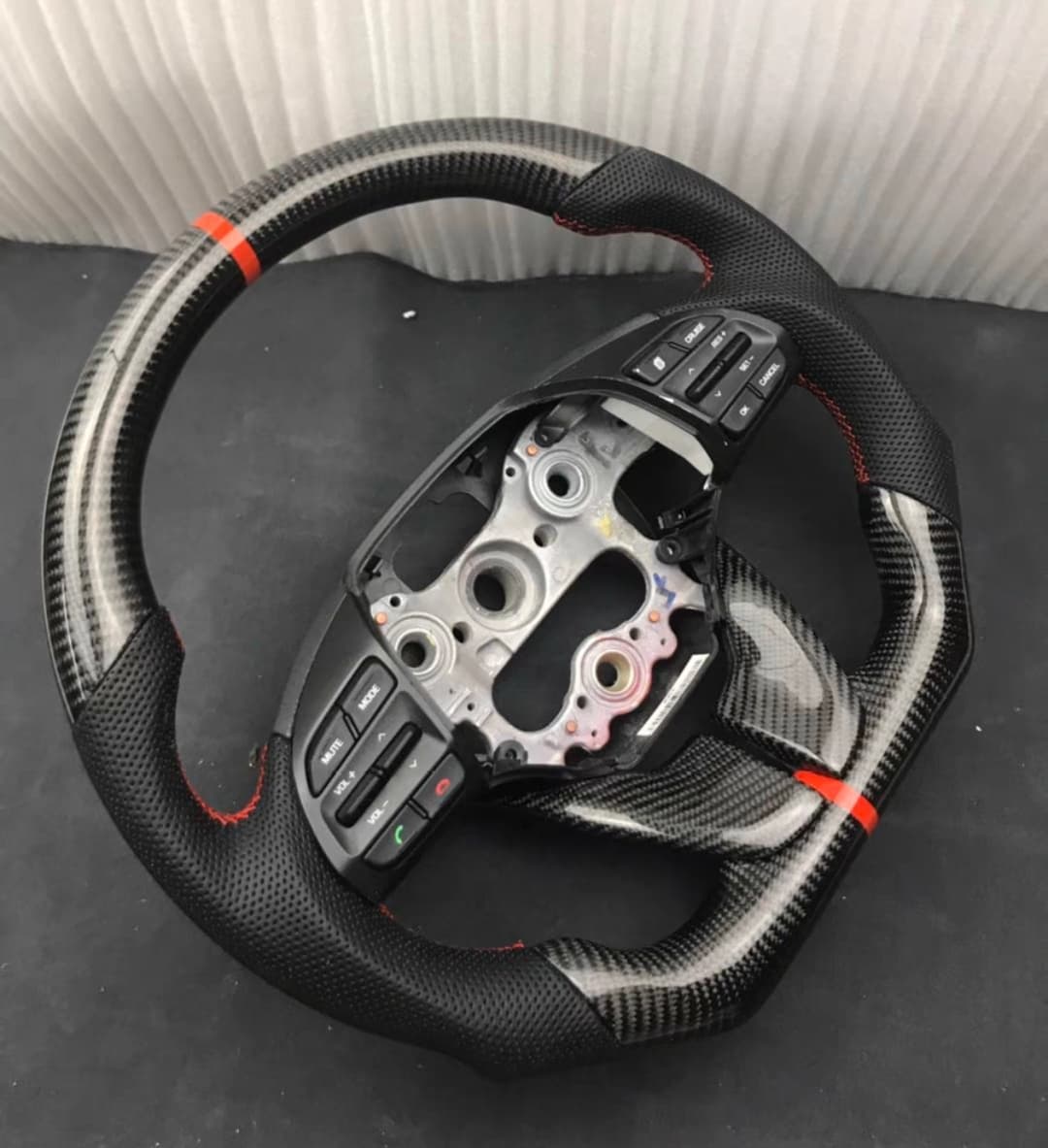 Carbon Fiber Performance Steering Wheel – Hyundai Elantra/Veloster (2019+)