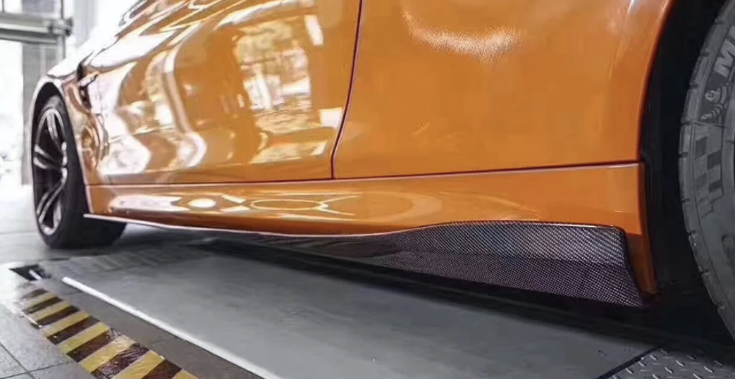 BMW F82/F83 M4 Carbon Fiber Side Skirt Extensions –