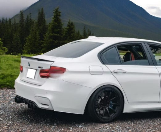 P Style Carbon Fiber Rear Trunk Spoiler For BMW 3 SerieS