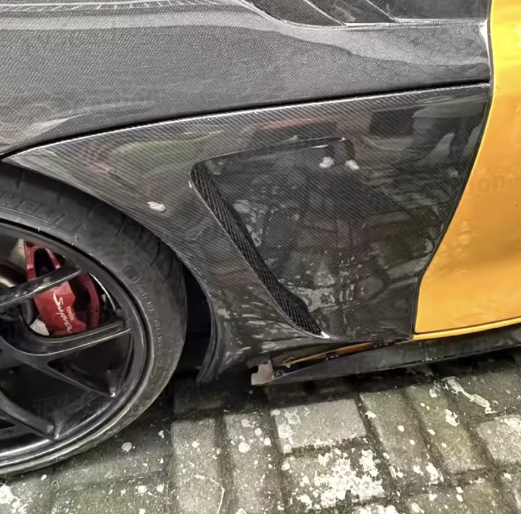 Carbon Fiber Vented Side Fender Trim – For Toyota Supra A90